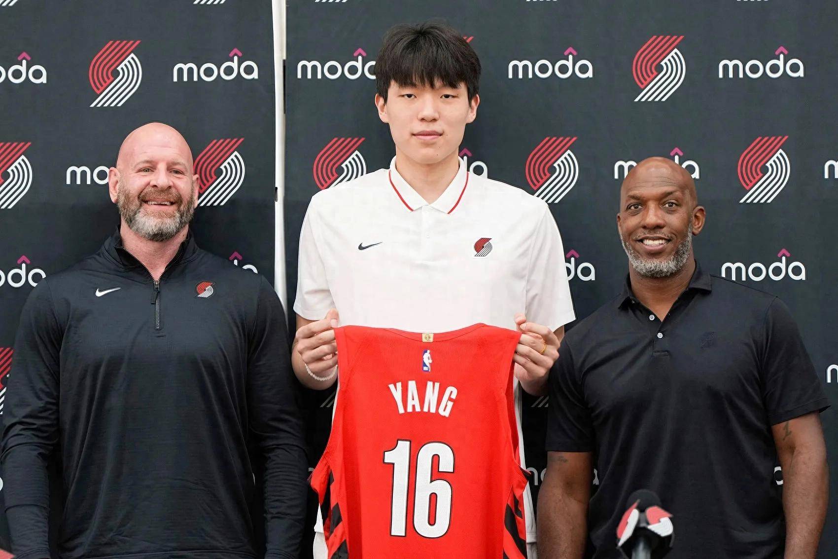 八戒体育-NBA首轮日！青岛男篮邀请球迷见证杨瀚森选秀机会的简单介绍