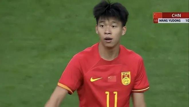 国足东亚杯第一队长浮出水面久尔杰维奇钦点不是颜骏凌和韦世豪的简单介绍