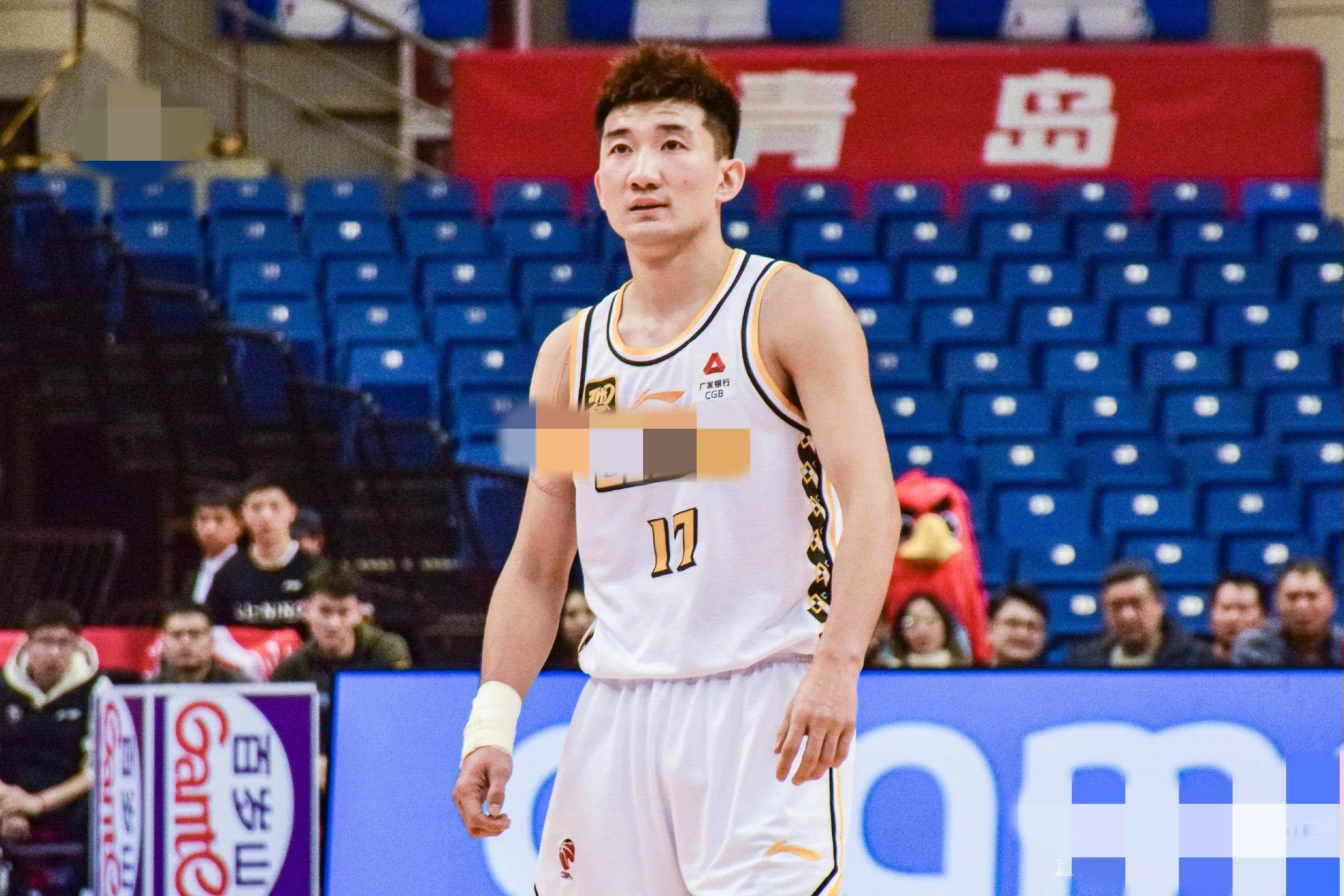 NBA夏联-中国男篮负黄蜂杨瀚森12分7失误6犯(2024中国男篮夏季联赛vs黄蜂)