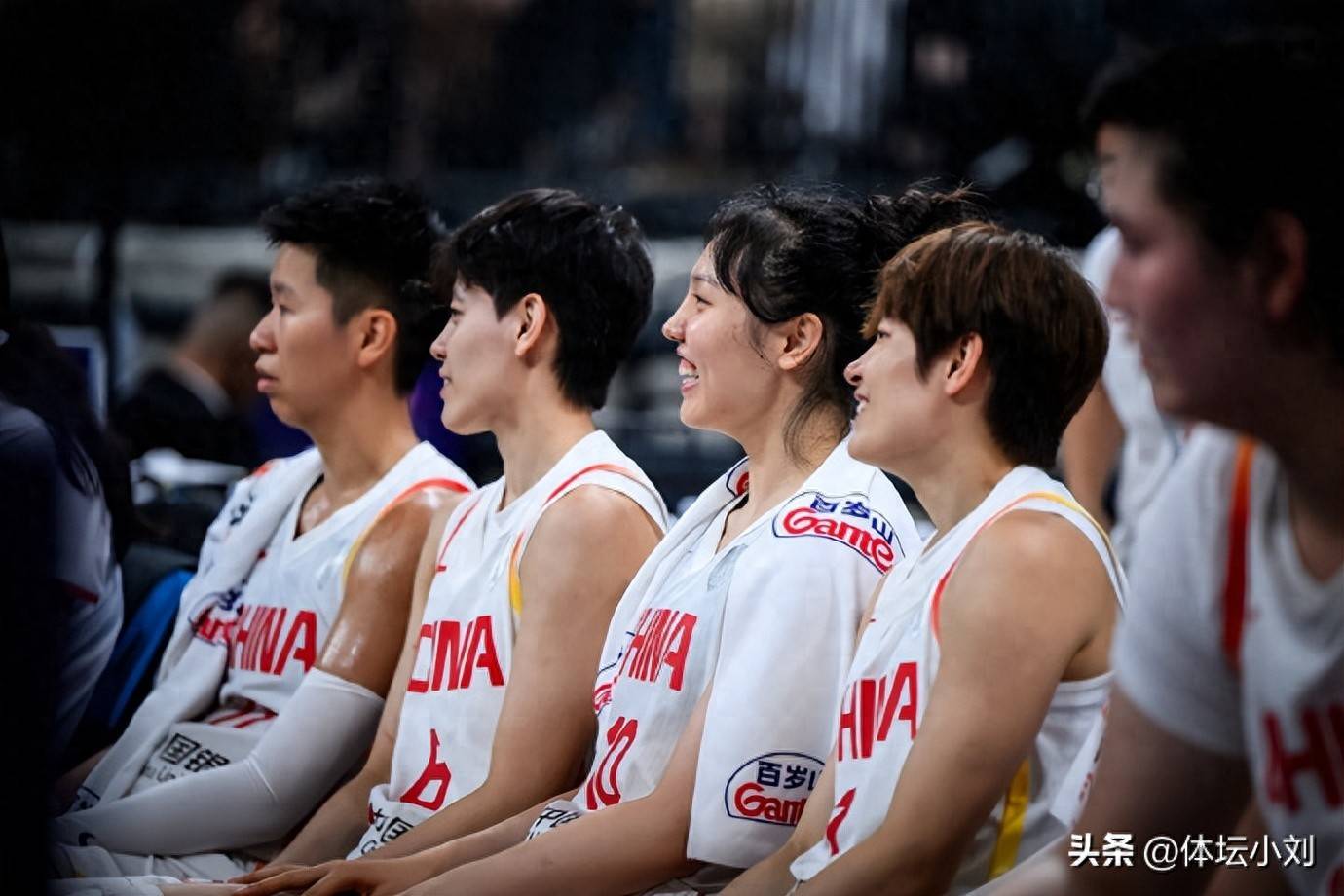 亚洲杯-中国女篮34分狂胜新西兰小组头名晋级4强(2021中国女篮对新西兰)